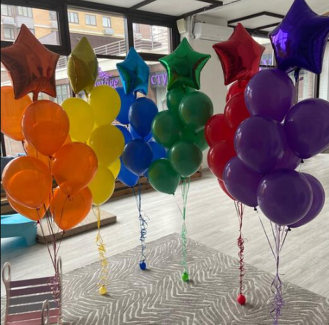 Multi Color Foil Star and Latex Balloons Bouquets