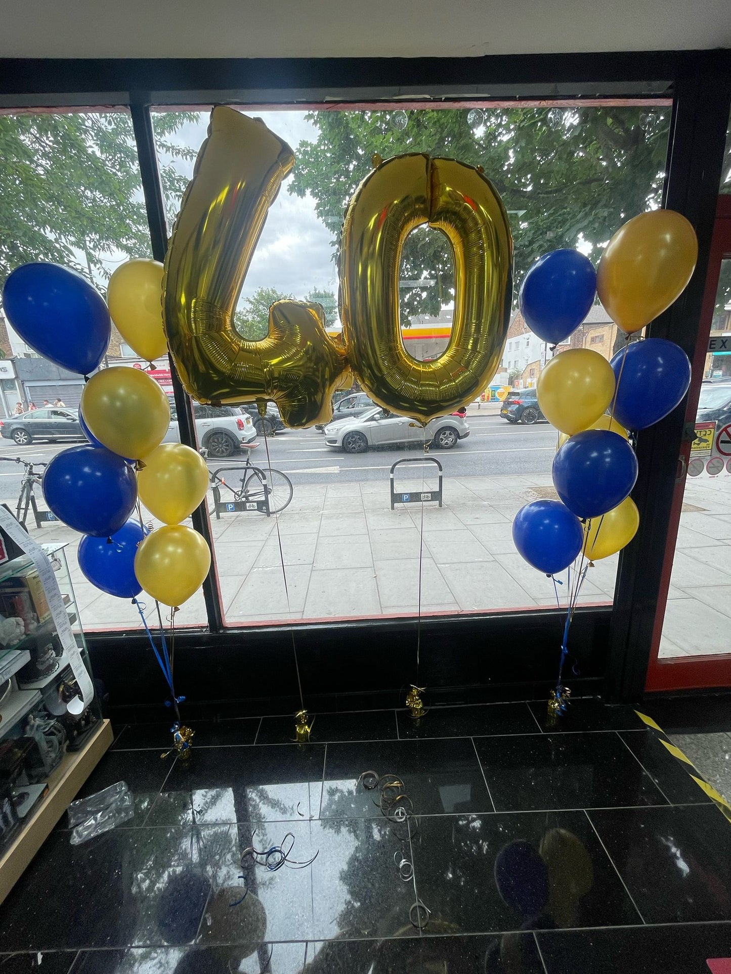 40 NUMBER FOiIL BALLOONS AND LATEX BALLOONS BOUQUET