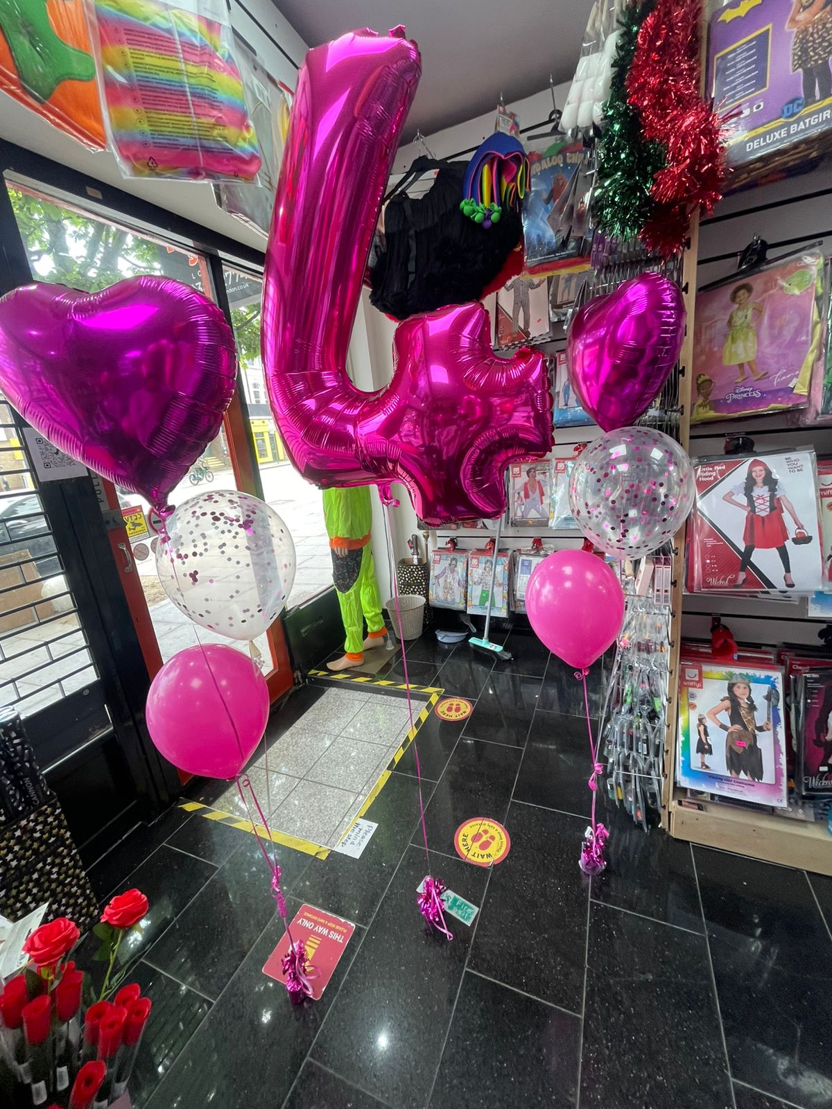 4 NUMBER AND FOIL AND LATEX BALLOON BOUQUETS