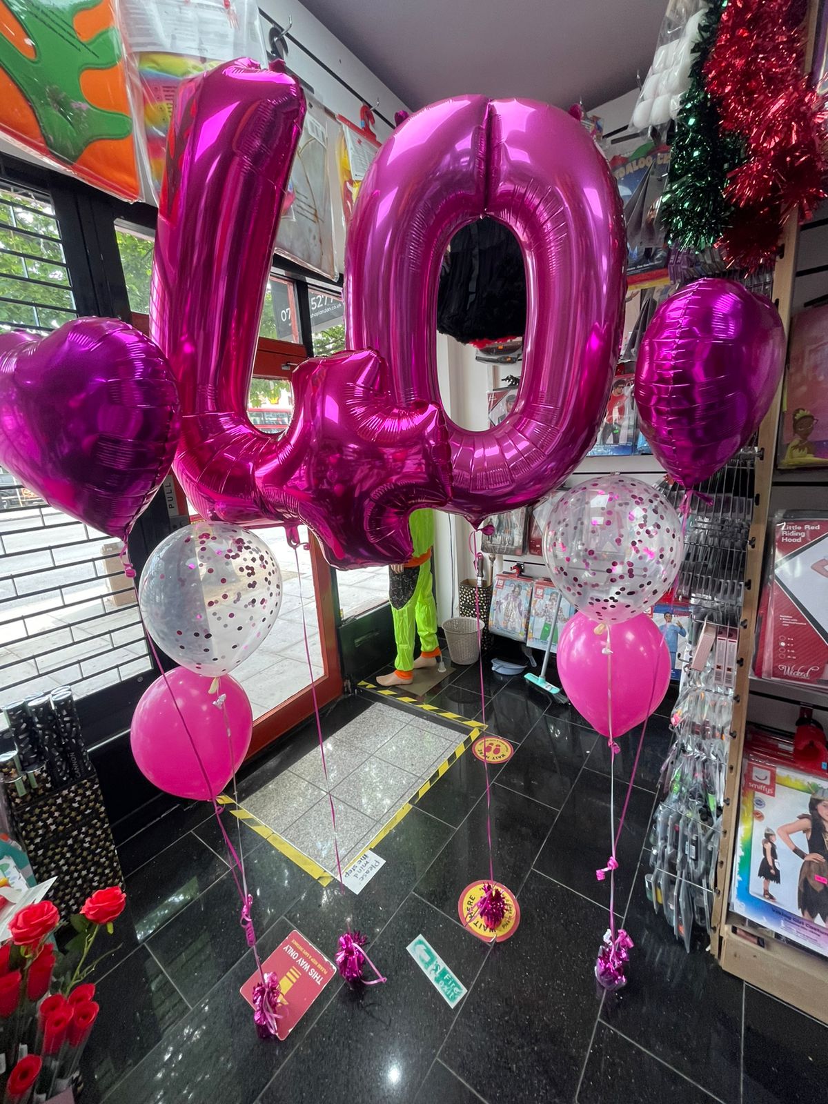 40 NUMBER AND FOIL AND LATEX BALLOON BOUQUETS
