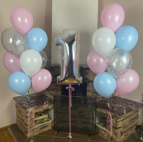 Number 1 foil with Latex Balloons Bouquets