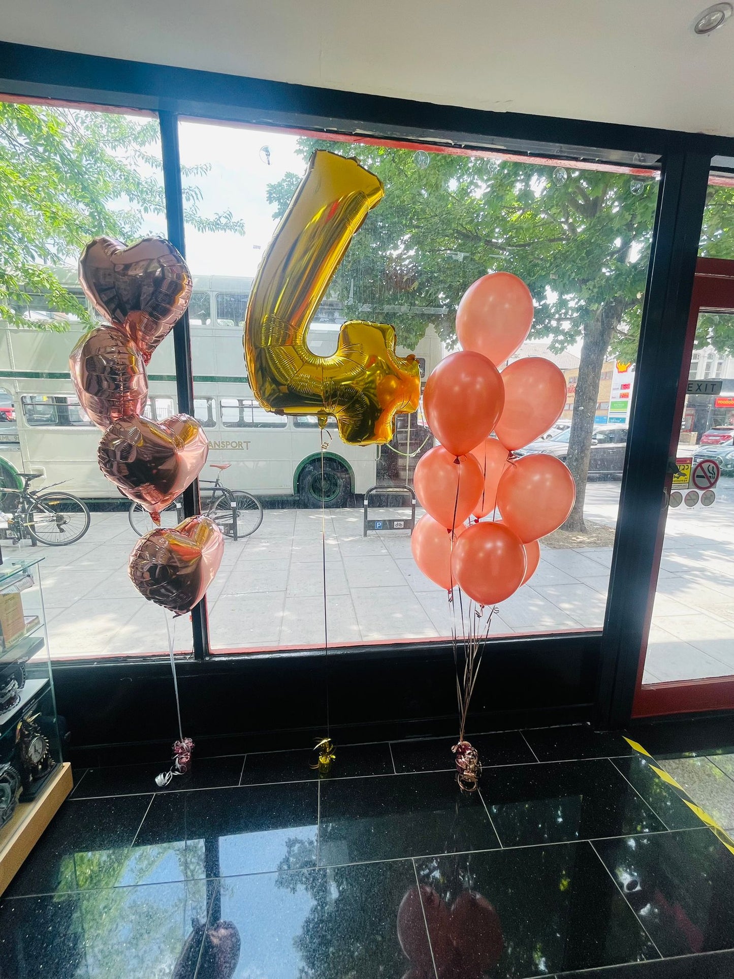 4 NUMBER FOIL BALLOON AND LATEX BALLOONS BOUQUET
