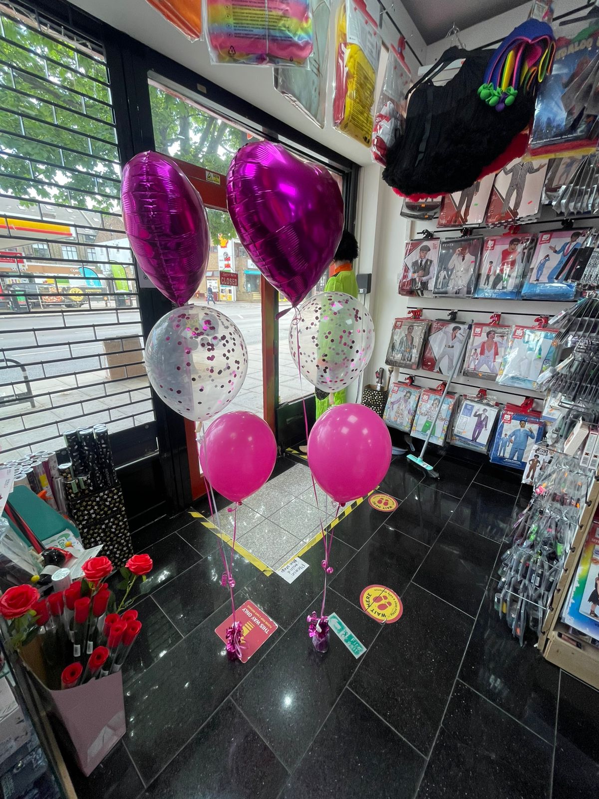 2 * Foil ans Latex Balloons Bouquet