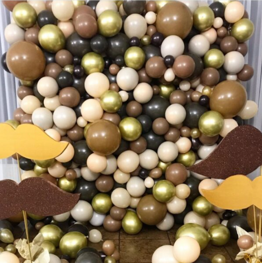 Balloon photo wall with chrome, pastel and solid latex balloons